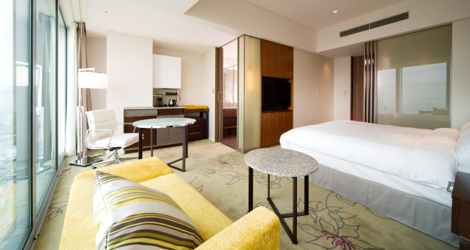 スイスホテル室内